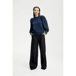 Gestuz Blå Strikkegenser - Elegant og Komfortabel Overdel for Damer