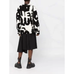 Alexander McQueen Ullgenser med Logo i Svart | Dame Overdeler