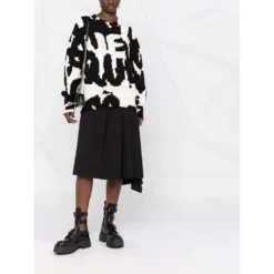 Alexander McQueen Ullgenser med Logo i Svart | Dame Overdeler -Dame-strikkegensere Salg unnamed file 2534