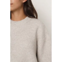 Closed Rundhalset strikkejakke i grått - Elegant og behagelig damegenser -Dame-strikkegensere Salg unnamed file 404