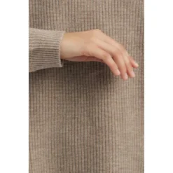 Beatrice .b Rundhalset strikkejakke i brun - Elegant og behagelig damegenser -Dame-strikkegensere Salg unnamed file 4471