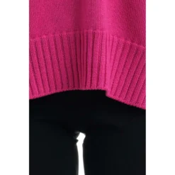 Drumohr V-hals Strikkegenser i Rosa - Elegant og Komfortabel Dameoverdel