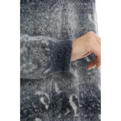 Manila Grace Rundhalset strikket genser i grå - Elegant og behagelig damegenser -Dame-strikkegensere Salg unnamed file 4679