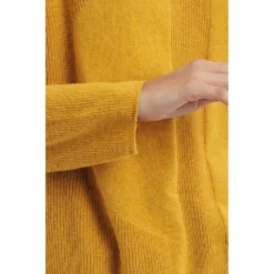 Manila Grace Rundhalset strikkejakke i gul - Elegant og behagelig damegenser