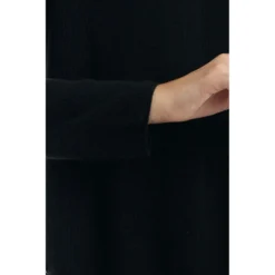 Manila Grace Rundhalset Strikkgenser i Svart - Elegant og Komfortabel Damegenser -Dame-strikkegensere Salg unnamed file 4914